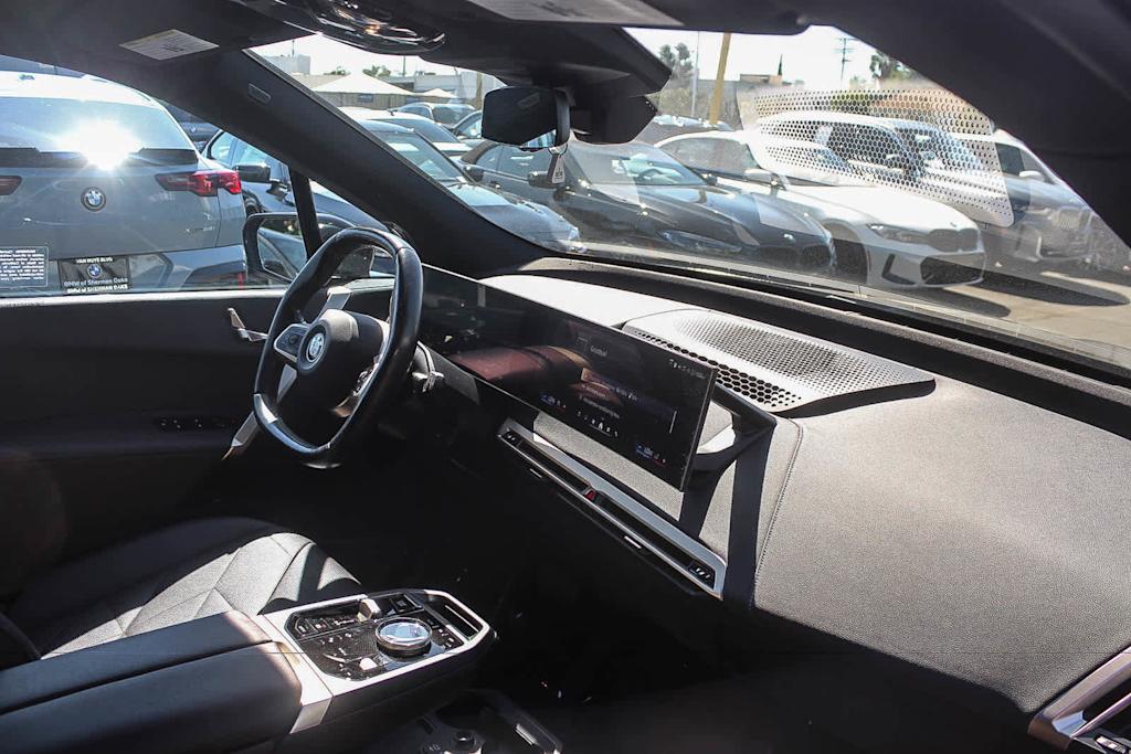 Thumbnail: 2024 BMW iX - 8