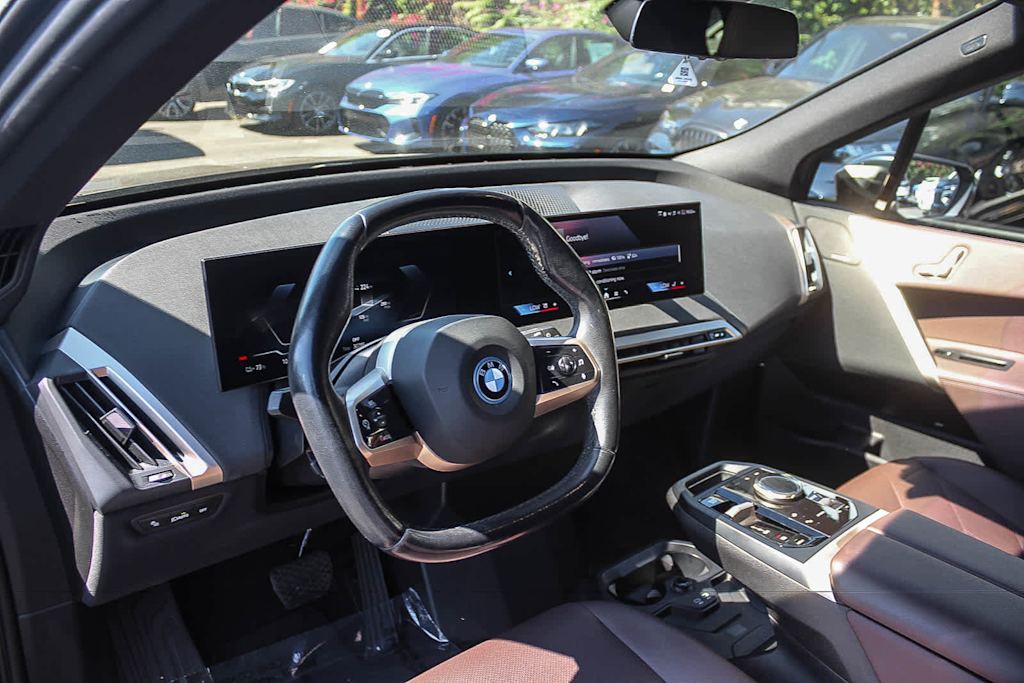 Thumbnail: 2024 BMW iX - 9