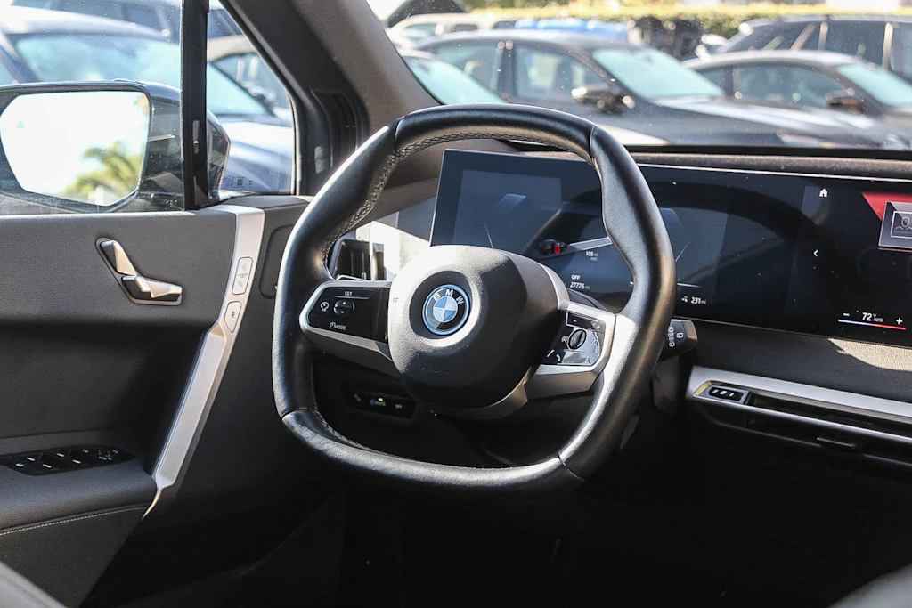 Thumbnail: 2023 BMW iX - 6
