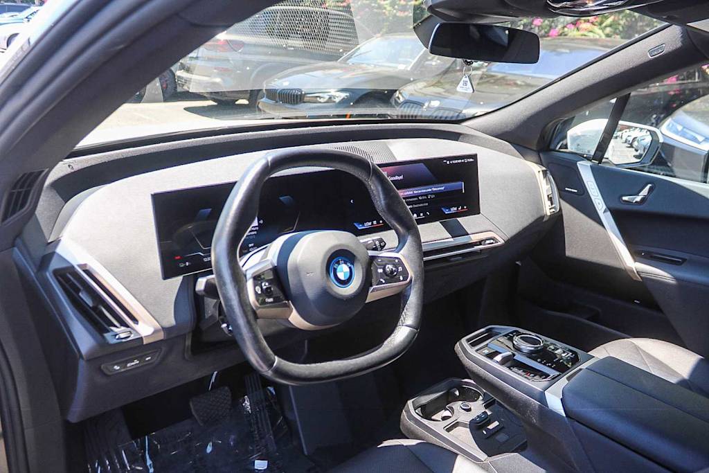 Thumbnail: 2024 BMW iX - 12