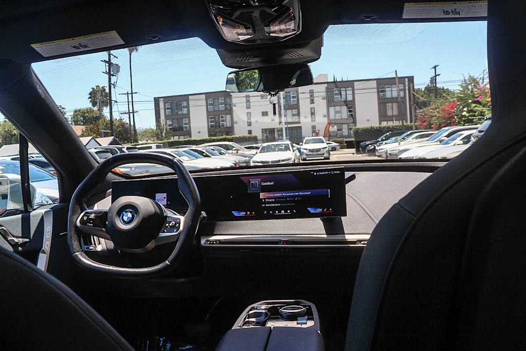 Thumbnail: 2024 BMW iX - 2