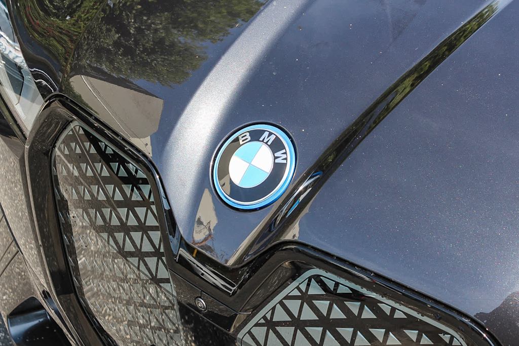Thumbnail: 2024 BMW iX - 18