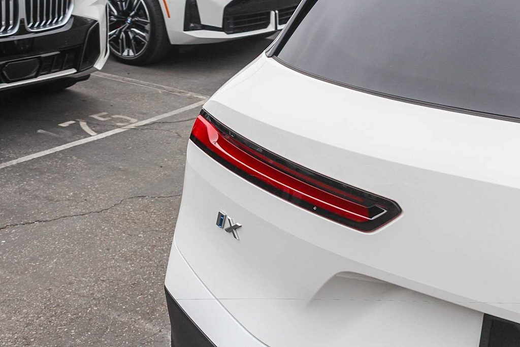 Thumbnail: 2023 BMW iX - 5