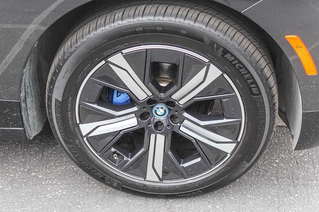 Thumbnail: 2023 BMW iX - 20