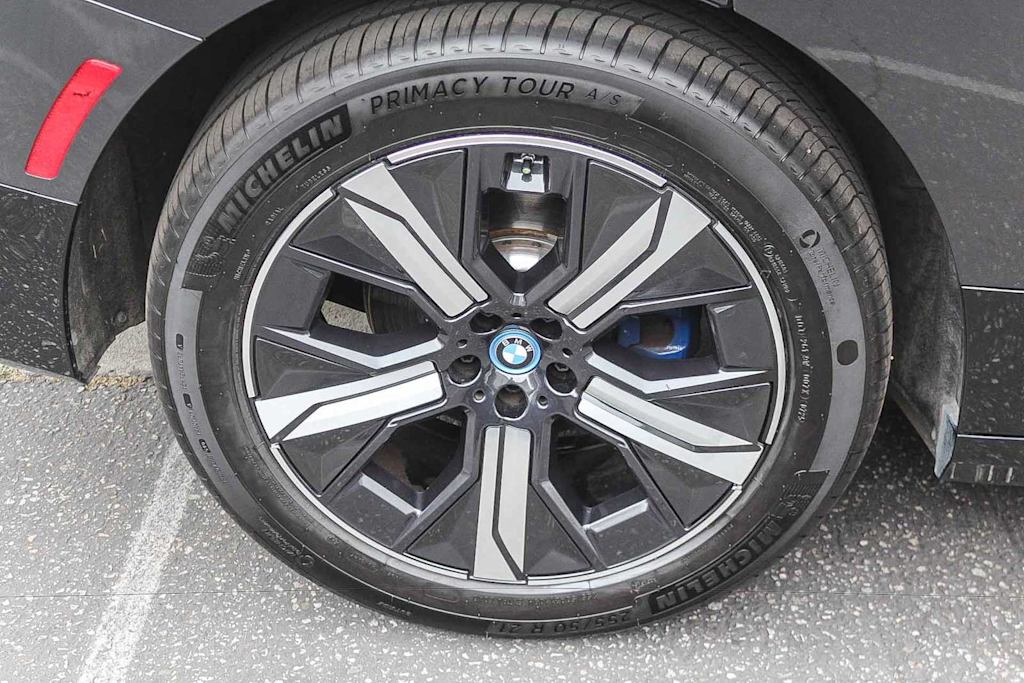 Thumbnail: 2023 BMW iX - 4
