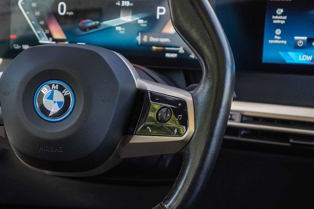 Thumbnail: 2024 BMW iX - 23