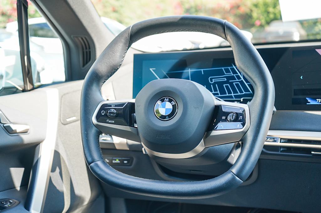Thumbnail: 2026 BMW iX - 12