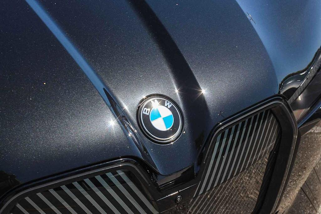Thumbnail: 2026 BMW iX - 22