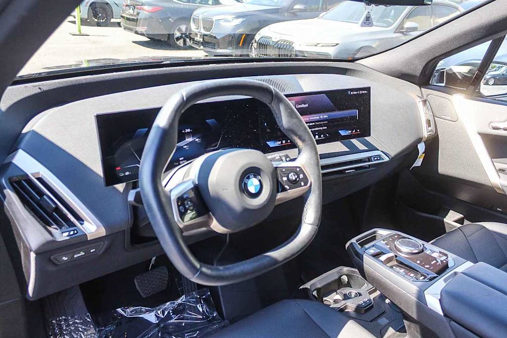 Thumbnail: 2026 BMW iX - 12