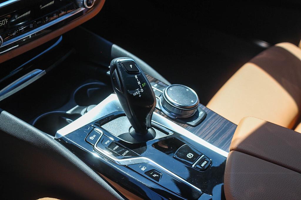 Thumbnail: 2023 BMW 5 Series - 14