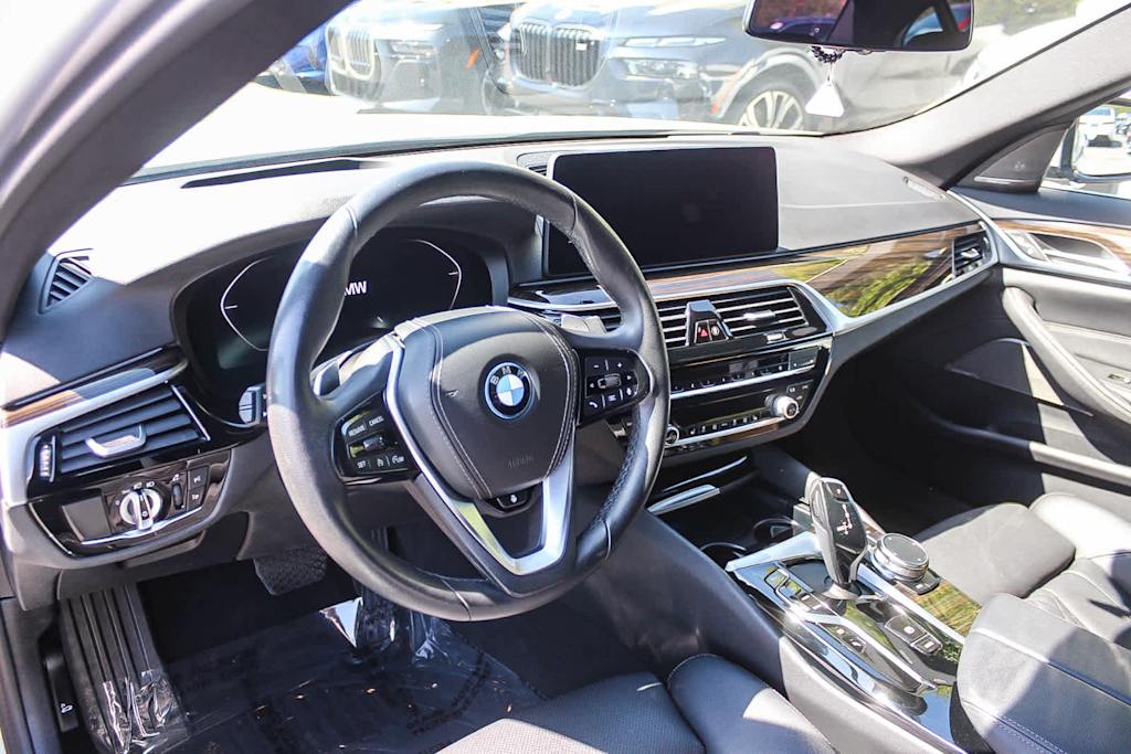 Thumbnail: 2023 BMW 5 Series - 9
