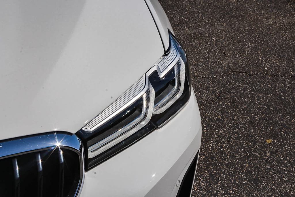 Thumbnail: 2023 BMW 5 Series - 20