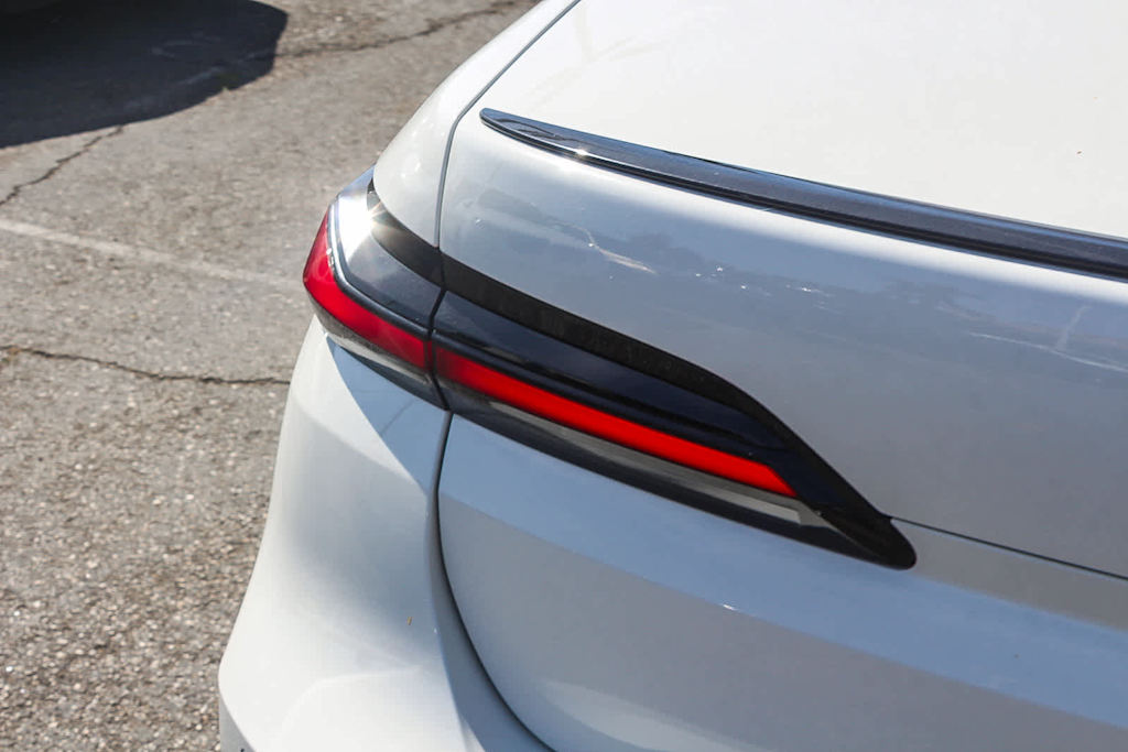 Thumbnail: 2023 BMW 7 Series - 22