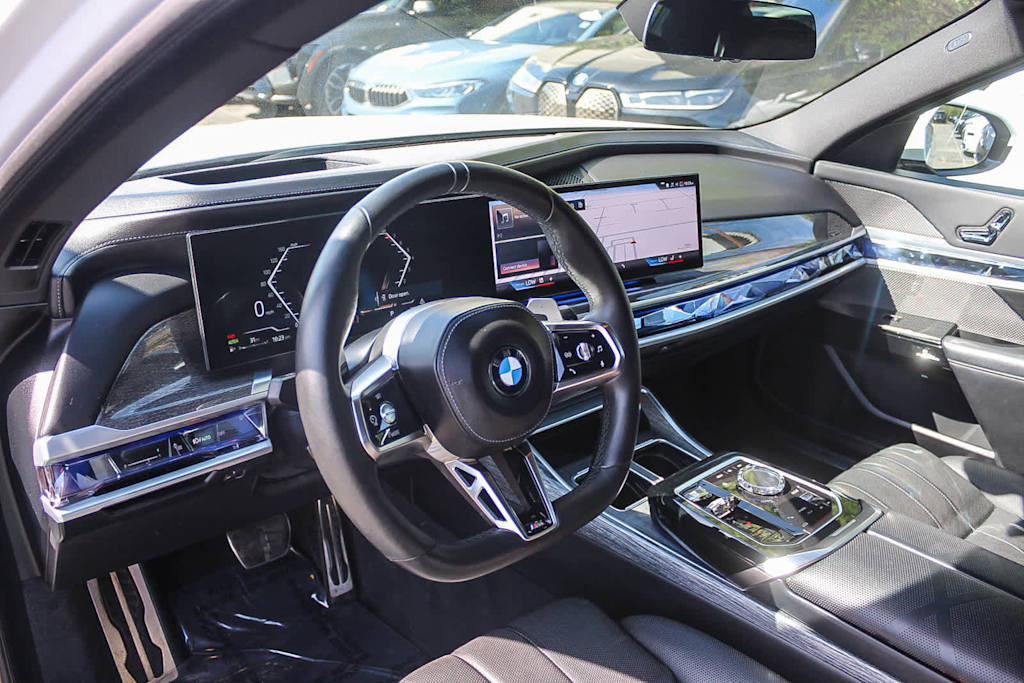 Thumbnail: 2023 BMW 7 Series - 13