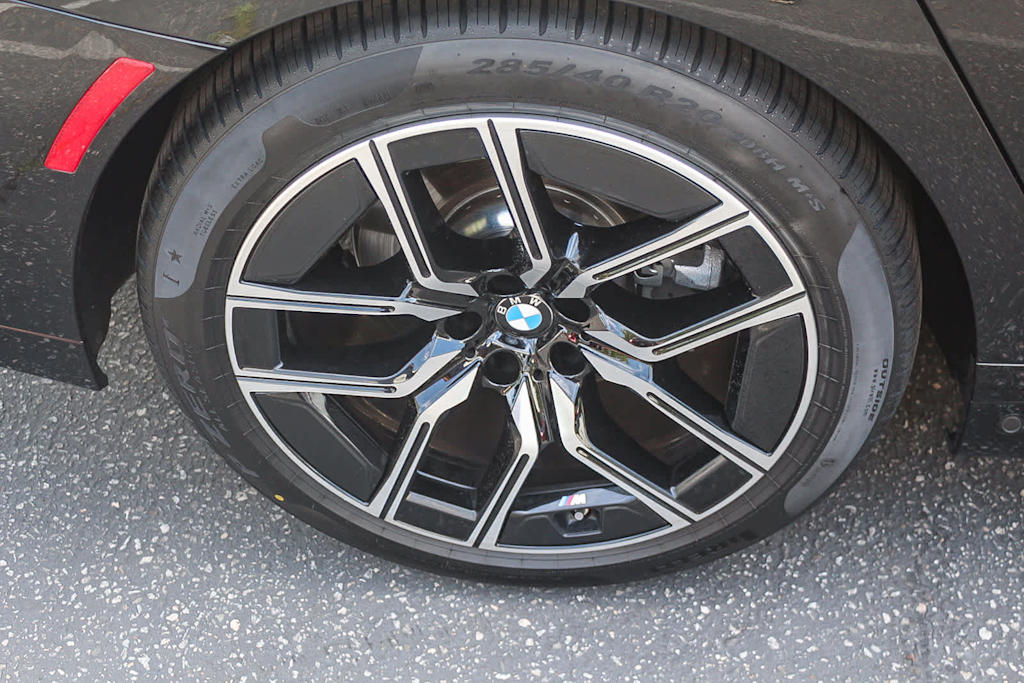 Thumbnail: 2026 BMW 7 Series - 7