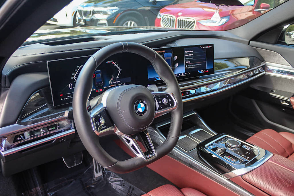 Thumbnail: 2026 BMW 7 Series - 13