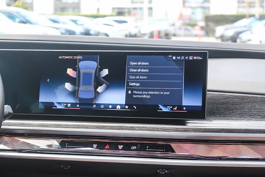 Thumbnail: 2026 BMW 7 Series - 24