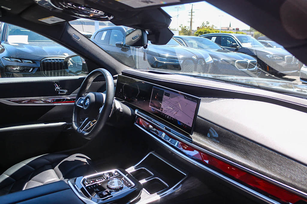 Thumbnail: 2023 BMW 7 Series - 11