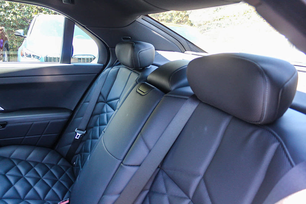 Thumbnail: 2023 BMW 7 Series - 10