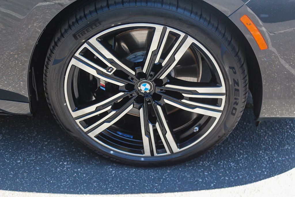 Thumbnail: 2023 BMW 7 Series - 19