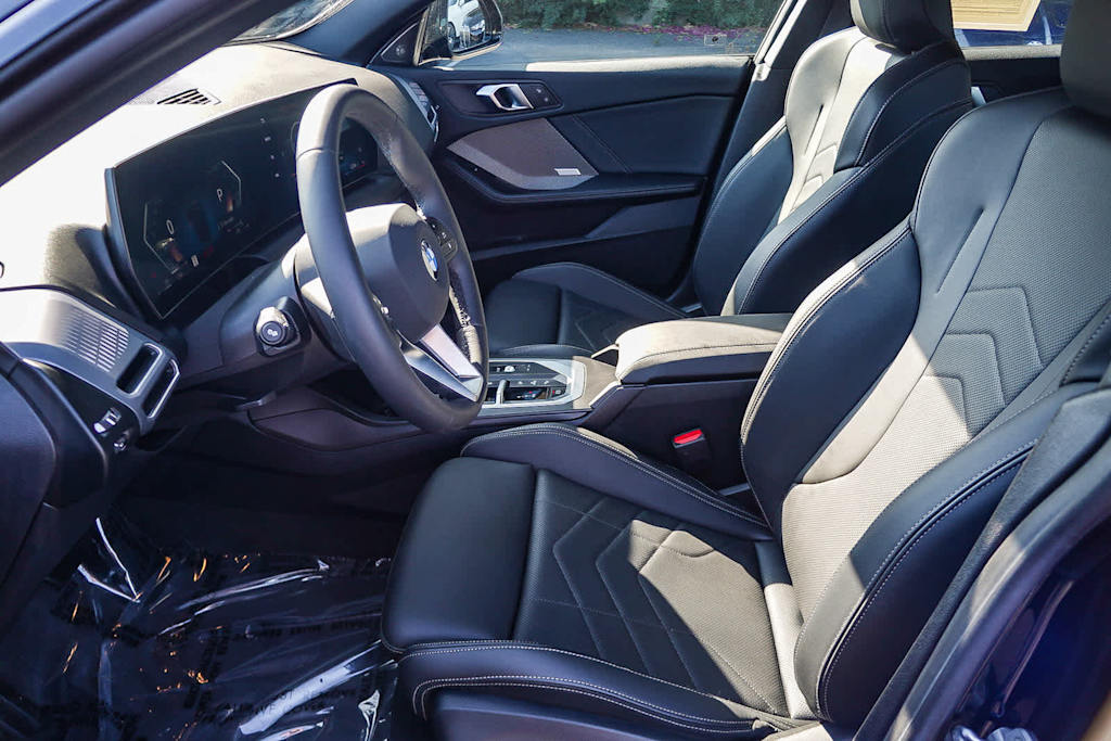 Thumbnail: 2025 BMW 2 Series - 11