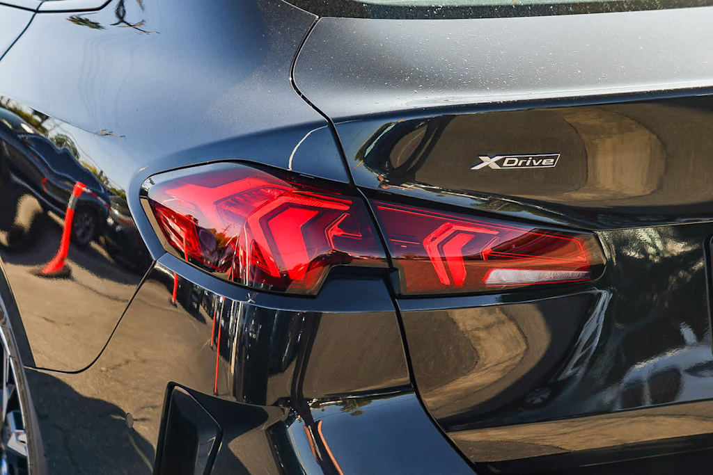 Thumbnail: 2025 BMW 2 Series - 18