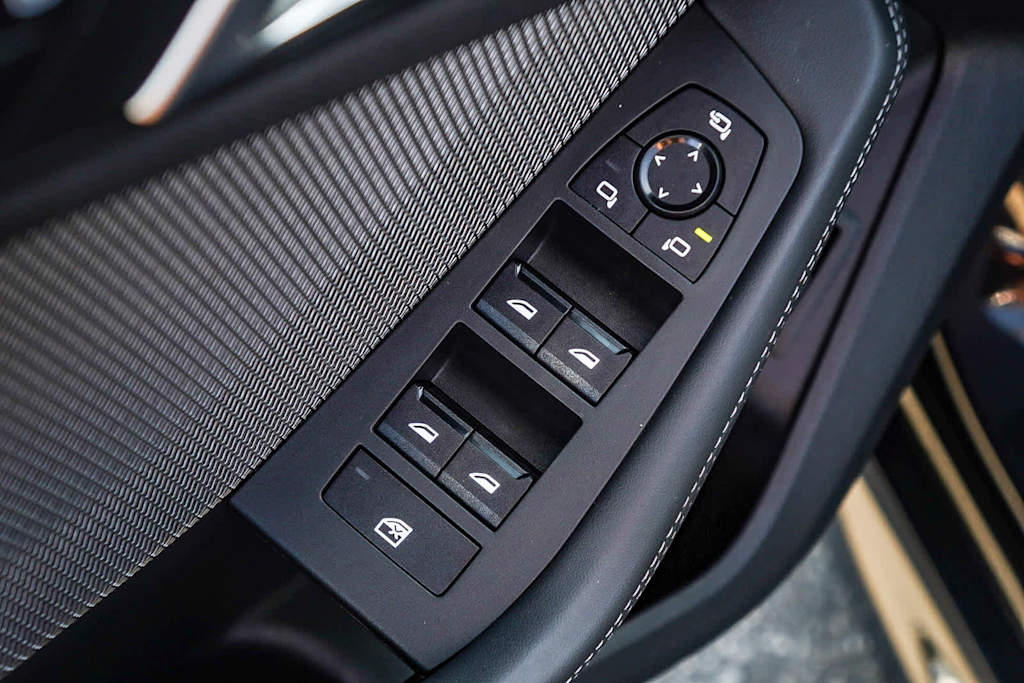 Thumbnail: 2025 BMW 2 Series - 25