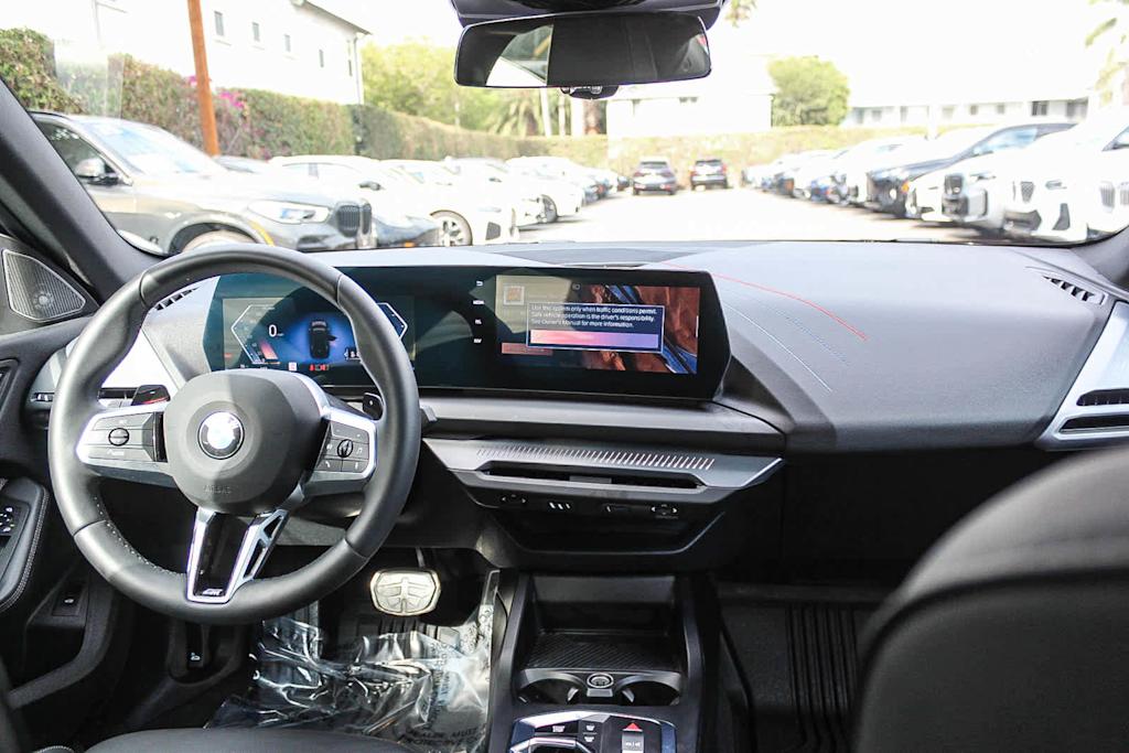 Thumbnail: 2025 BMW 2 Series - 2