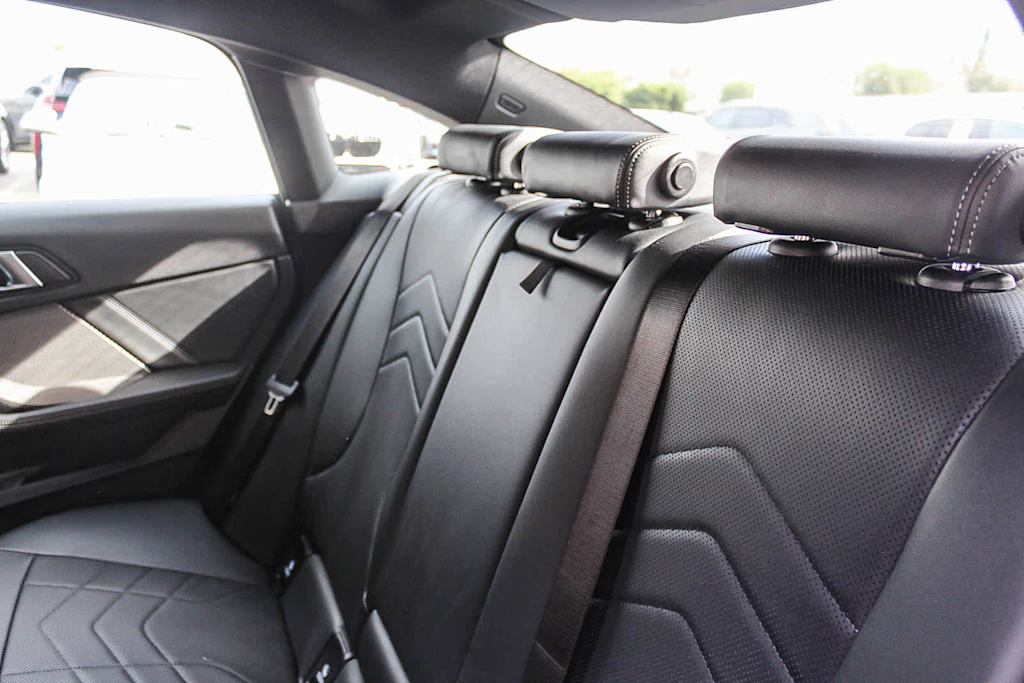 Thumbnail: 2025 BMW 2 Series - 10