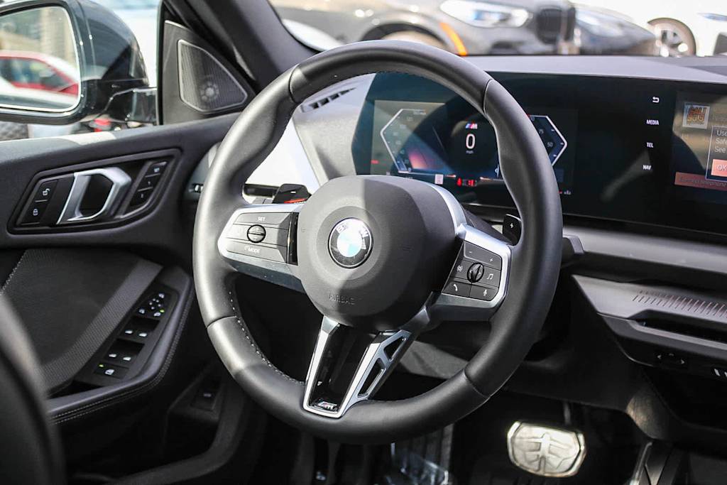 Thumbnail: 2025 BMW 2 Series - 8