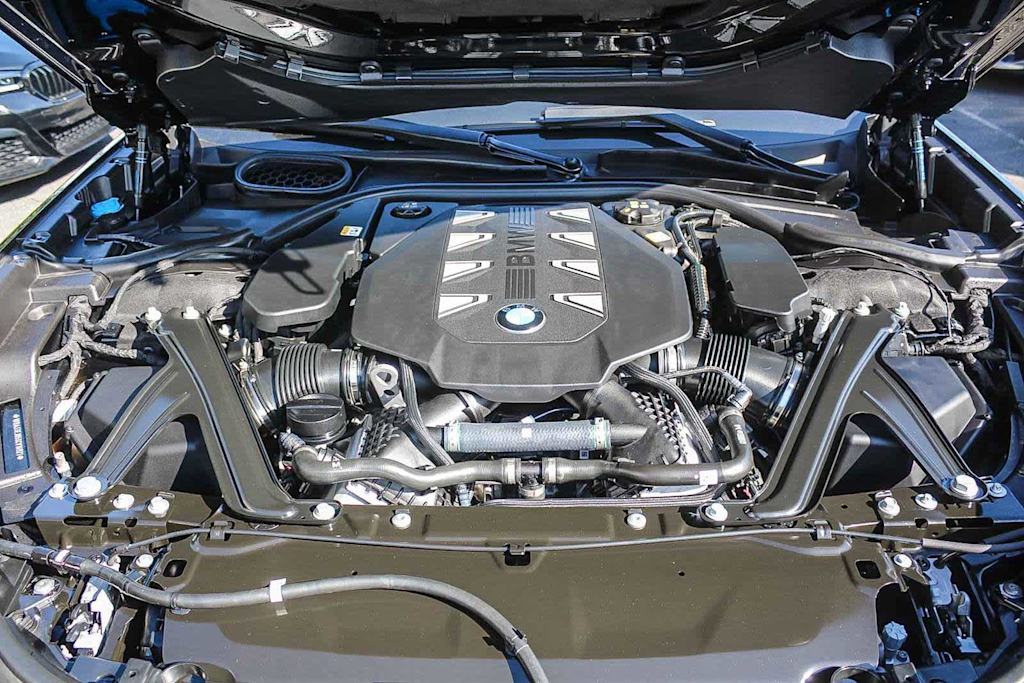 Thumbnail: 2025 BMW 7 Series - 7