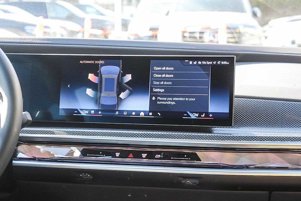 Thumbnail: 2025 BMW 7 Series - 22