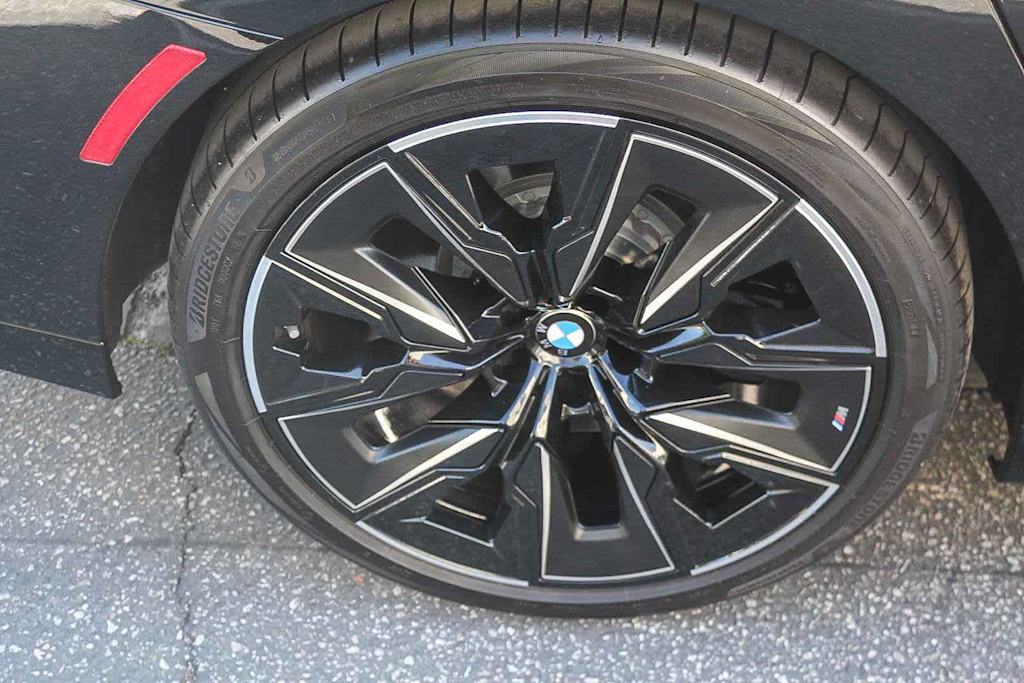 Thumbnail: 2025 BMW 7 Series - 6