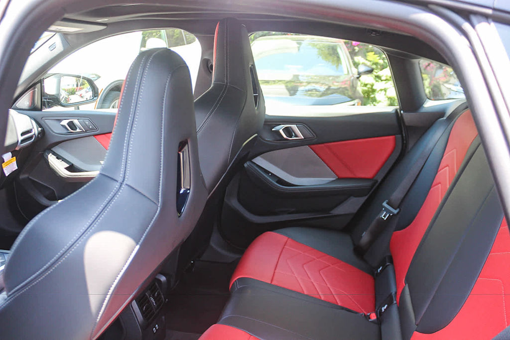 Thumbnail: 2025 BMW 2 Series - 10