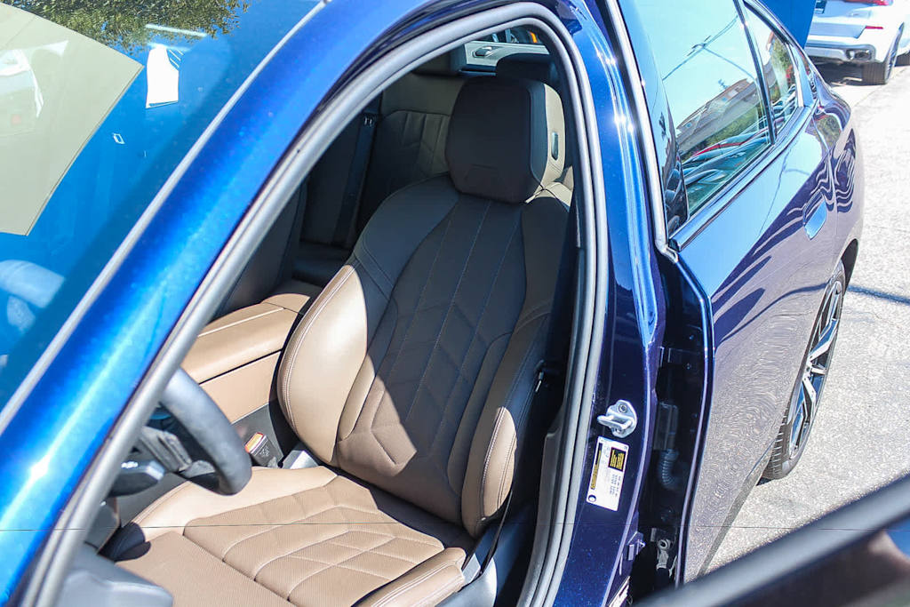 Thumbnail: 2026 BMW 5 Series - 9