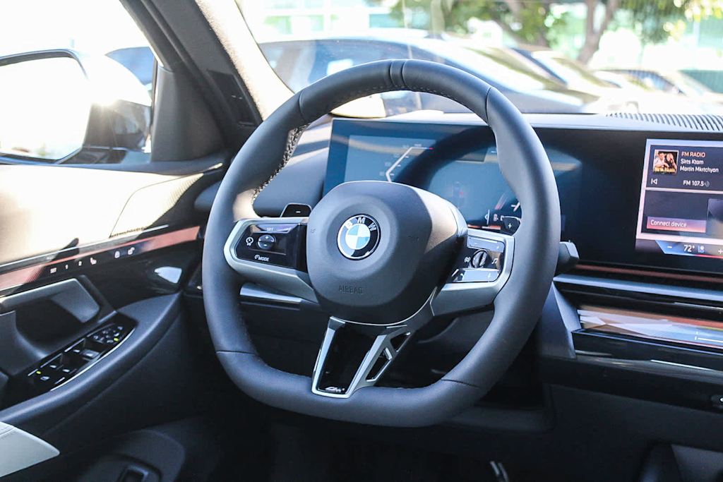 Thumbnail: 2026 BMW 5 Series - 9