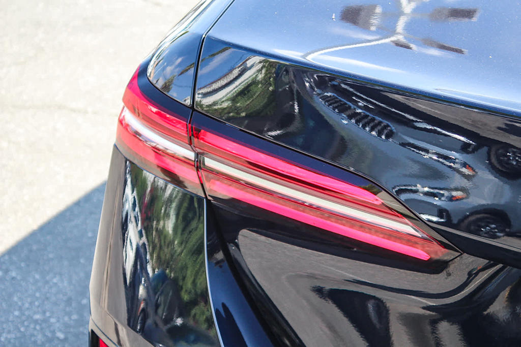 Thumbnail: 2025 BMW 5 Series - 18