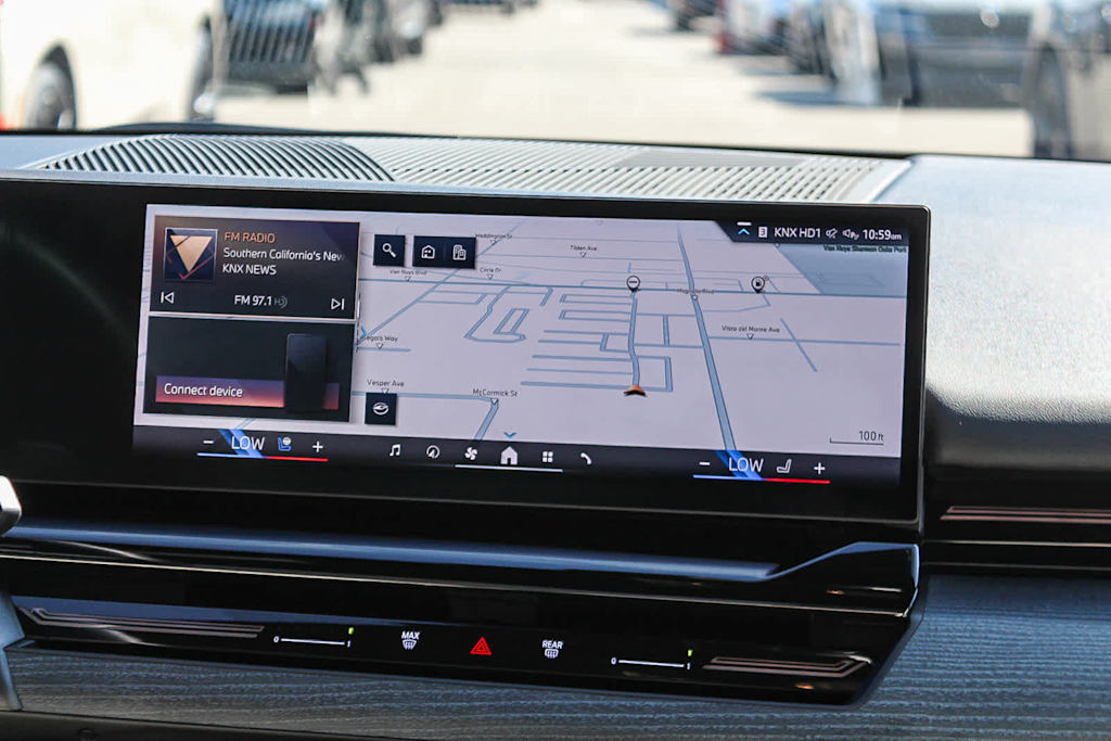 Thumbnail: 2025 BMW 5 Series - 21