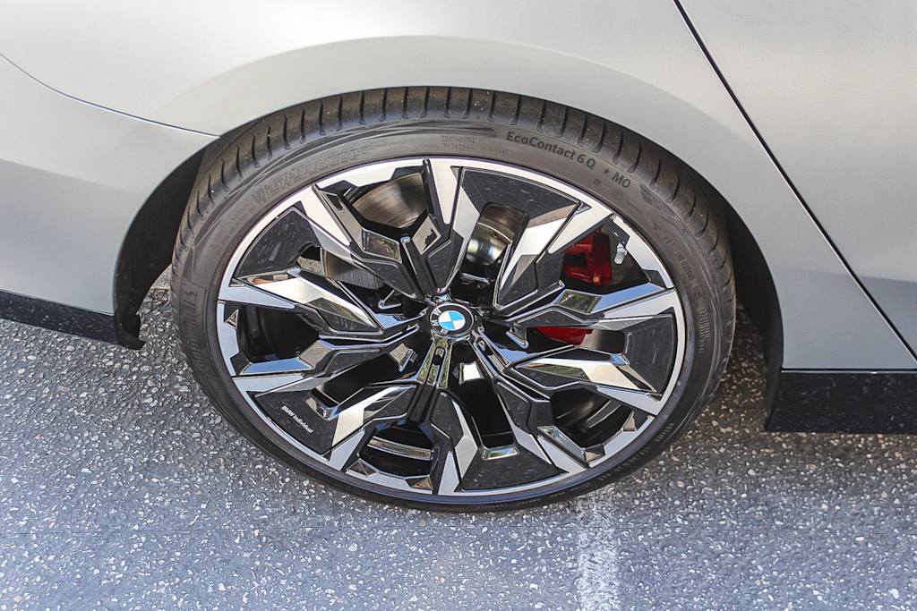 Thumbnail: 2026 BMW 5 Series - 7