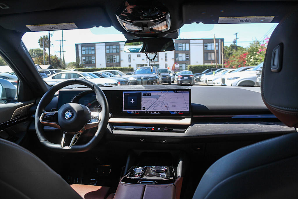 Thumbnail: 2026 BMW 5 Series - 2