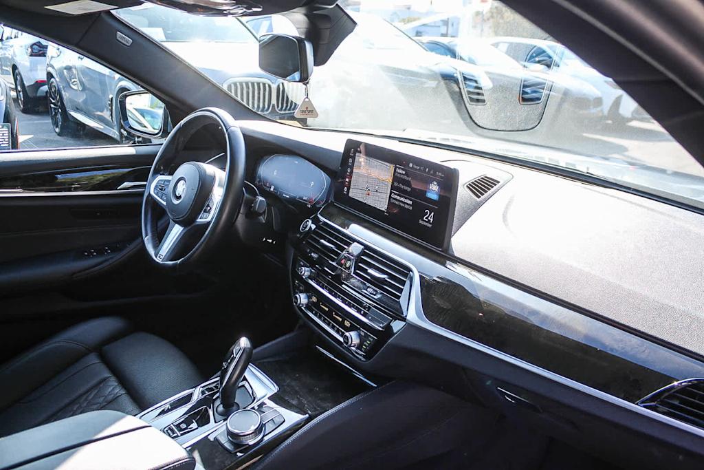 Thumbnail: 2023 BMW 5 Series - 11