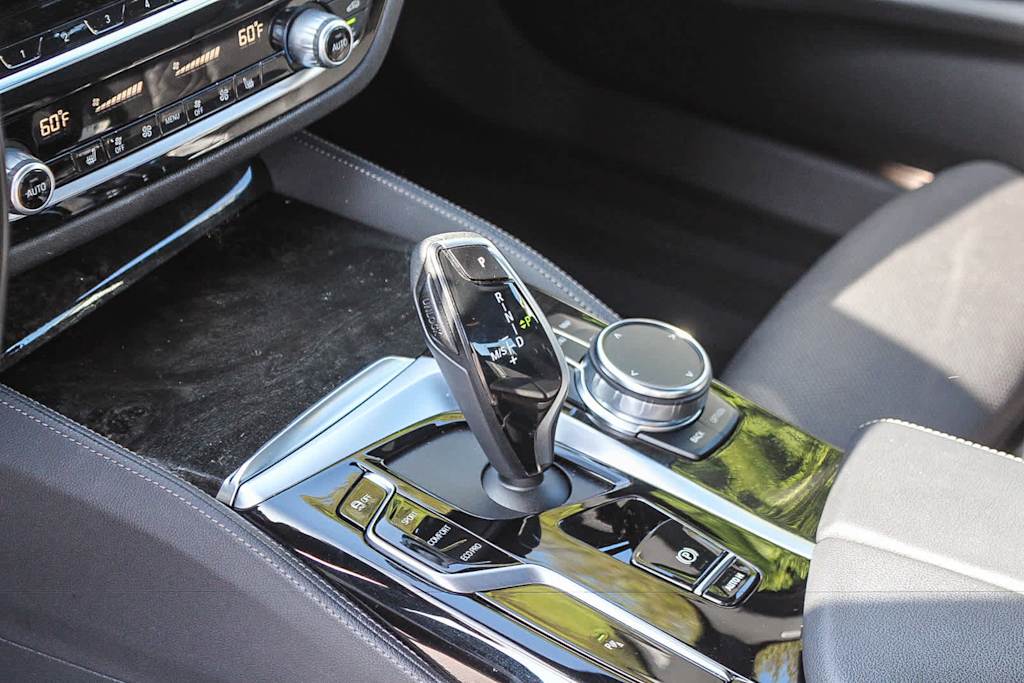 Thumbnail: 2023 BMW 5 Series - 14