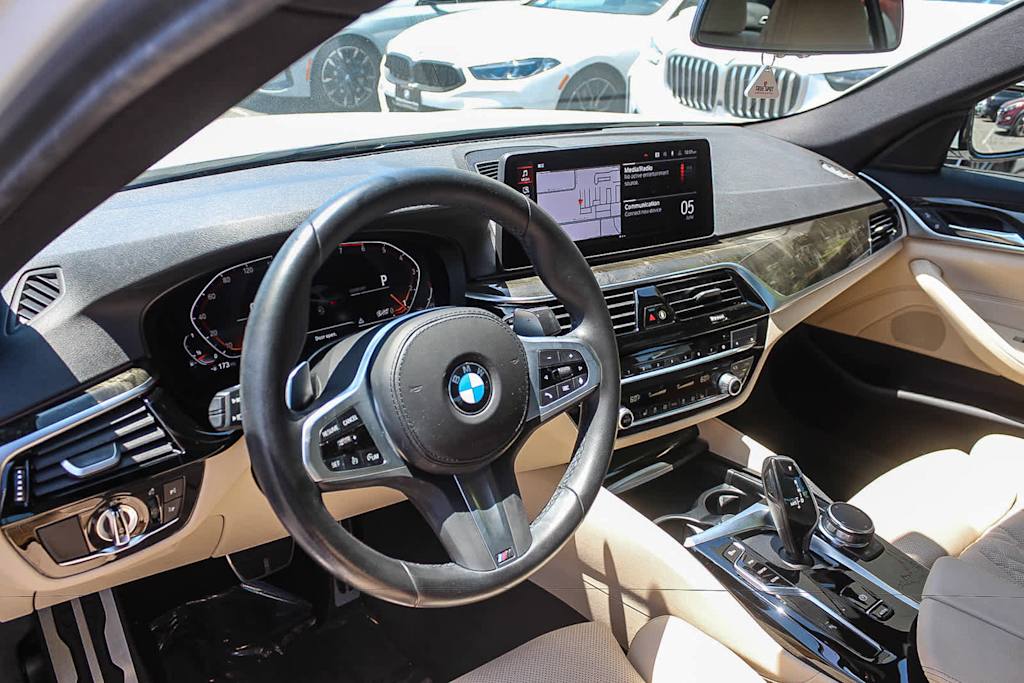 Thumbnail: 2023 BMW 5 Series - 13