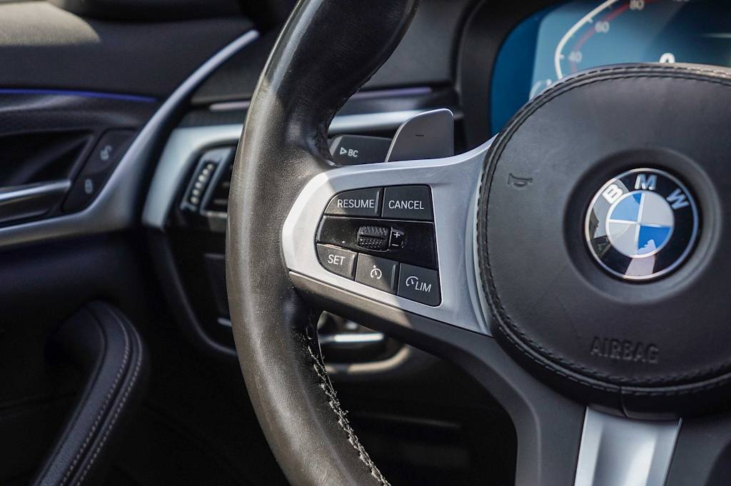 Thumbnail: 2023 BMW 5 Series - 24