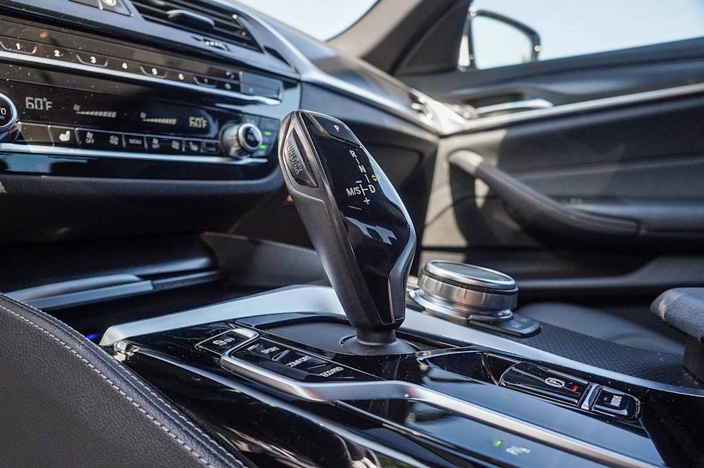 Thumbnail: 2023 BMW 5 Series - 6