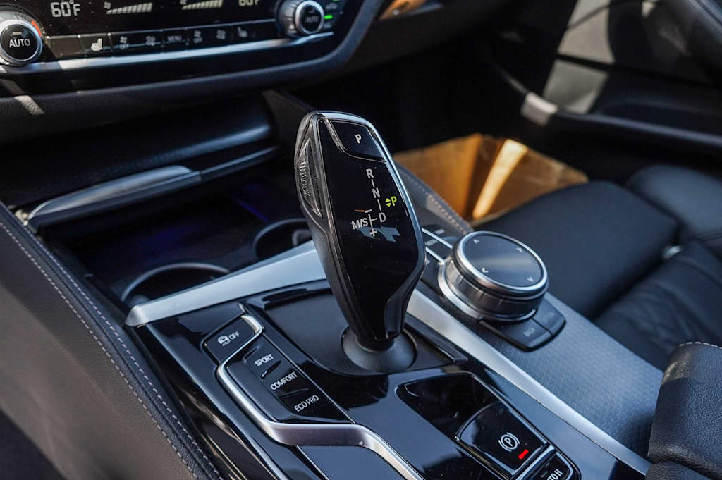Thumbnail: 2023 BMW 5 Series - 14