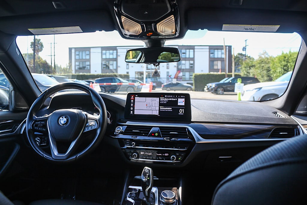 Thumbnail: 2023 BMW 5 Series - 2