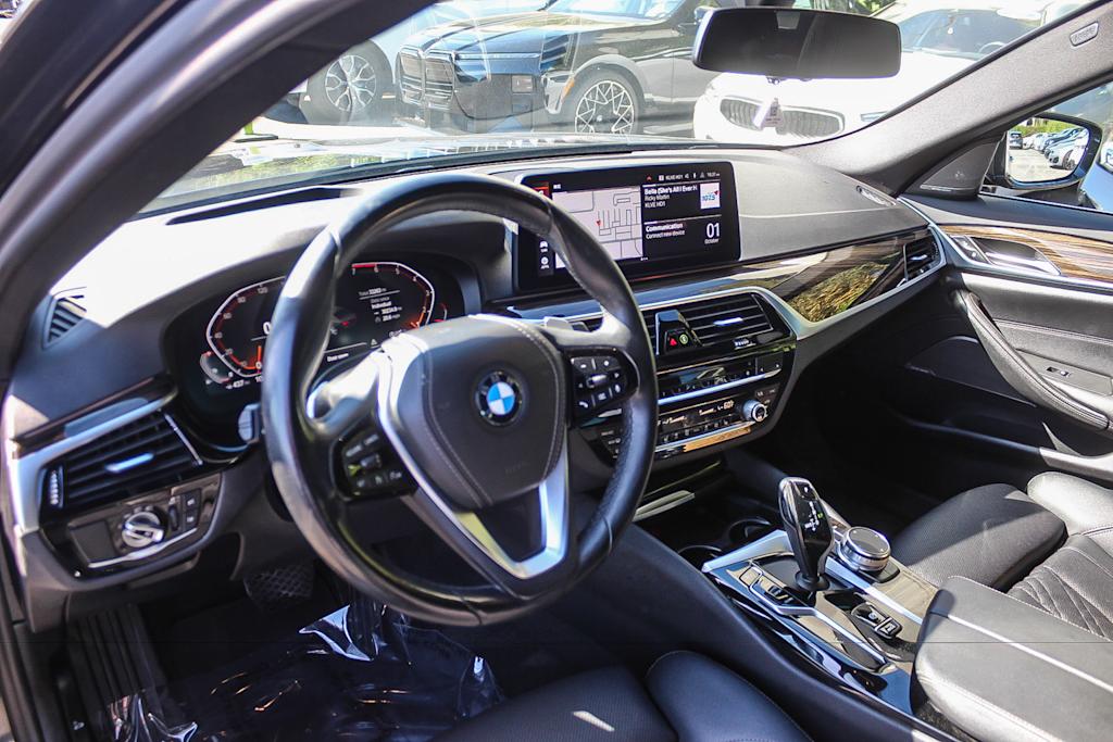 Thumbnail: 2023 BMW 5 Series - 12