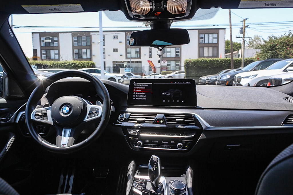 Thumbnail: 2023 BMW 5 Series - 2