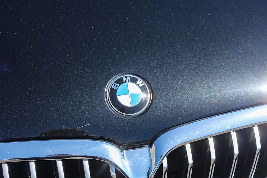 Thumbnail: 2023 BMW 5 Series - 22